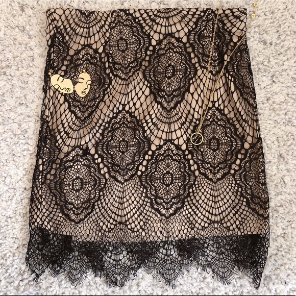 Dresses & Skirts - Delicate, Feminine Skirt